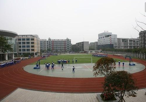 四川大學(xué)附屬中學(xué)（成都十二中）是怎樣的一所學(xué)校？