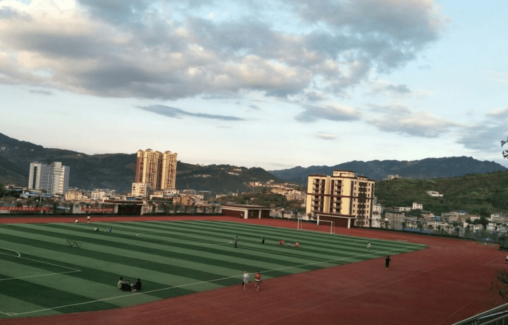 藺陽中學地址在哪里？