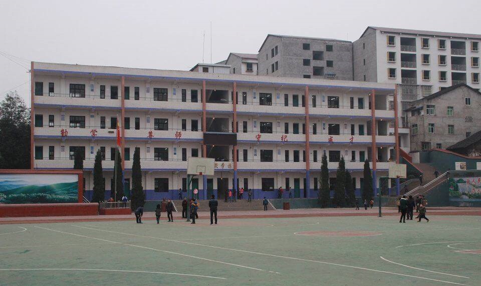 渠縣清溪中學(xué)地理位置在哪里？