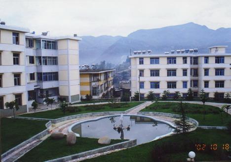 會理二中地址在哪里？