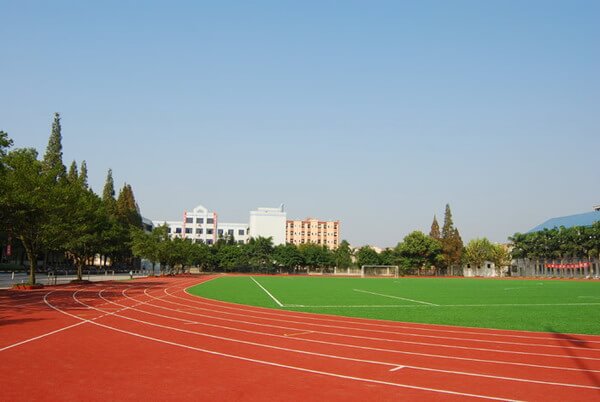 瀘化中學(xué)地址在哪？