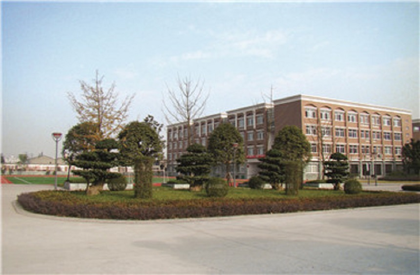 北大附中成都新津?yàn)槊鲗W(xué)校地址在哪里？
