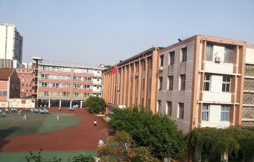 通錦中學(xué)環(huán)境怎么樣？