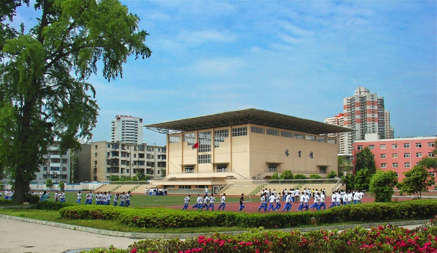成都市第八中學2019年中考錄取分數(shù)線是多少？