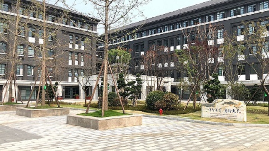 成都第二十中學(xué)校園環(huán)境好不好、怎么樣？