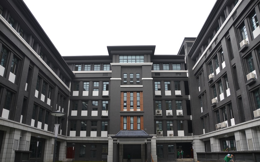 成都第二十中學(xué)校園環(huán)境好不好、怎么樣？