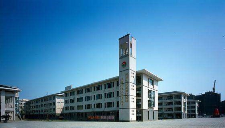 都江堰外國語實(shí)驗(yàn)學(xué)校2020年中考錄取分?jǐn)?shù)線是多少？