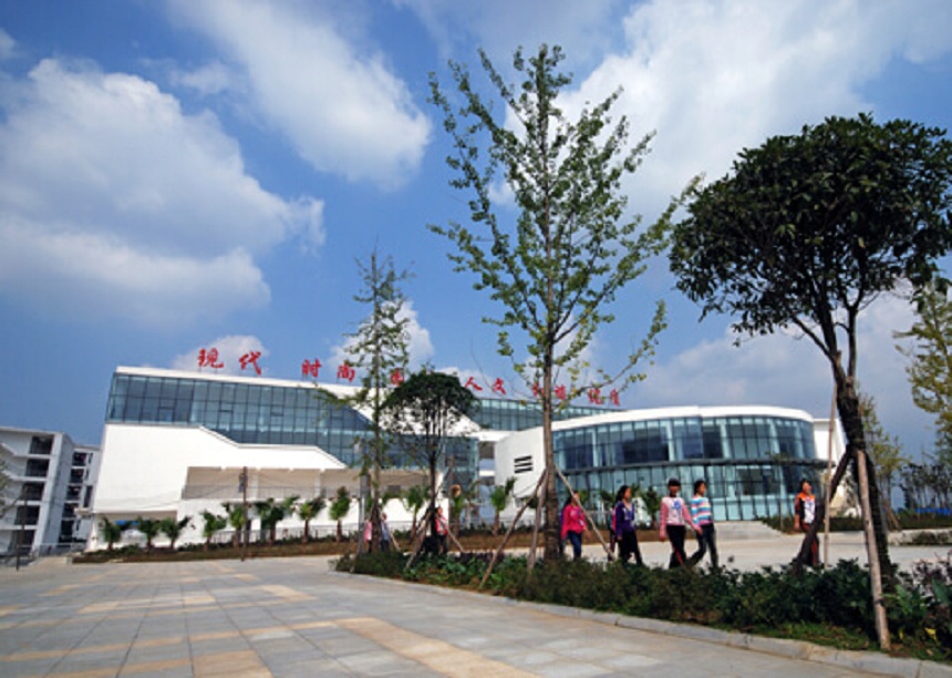 成都經濟技術開發(fā)區(qū)實驗中學校園環(huán)境好不好？