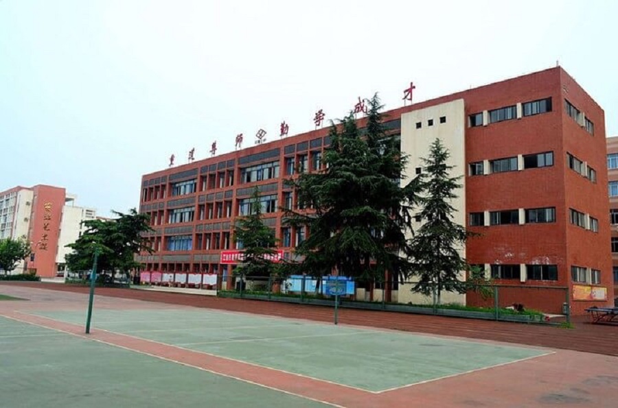 江油一中是公辦院校嗎？