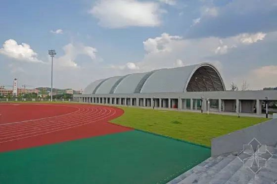 綿陽市奧林匹克體育學(xué)校是公辦的嗎？