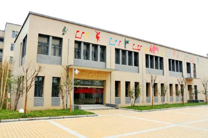 德陽東電中學校園環(huán)境好不好？宿舍環(huán)境怎么樣？
