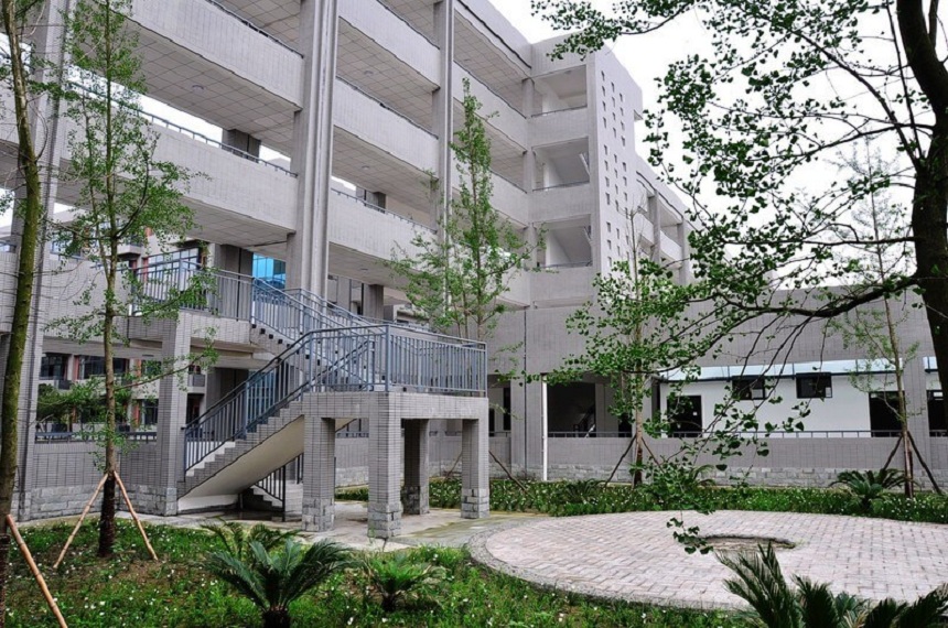 德陽五中地址在哪？