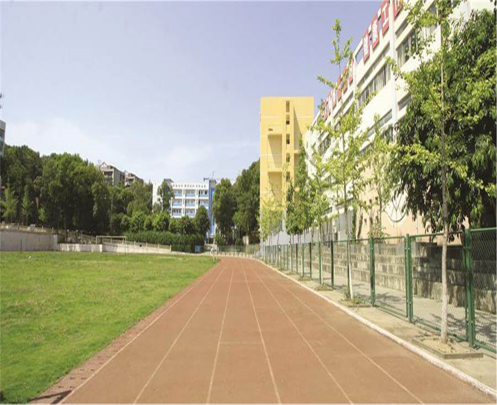 廣元實(shí)驗(yàn)中學(xué)學(xué)校詳細(xì)地址在什么地方？