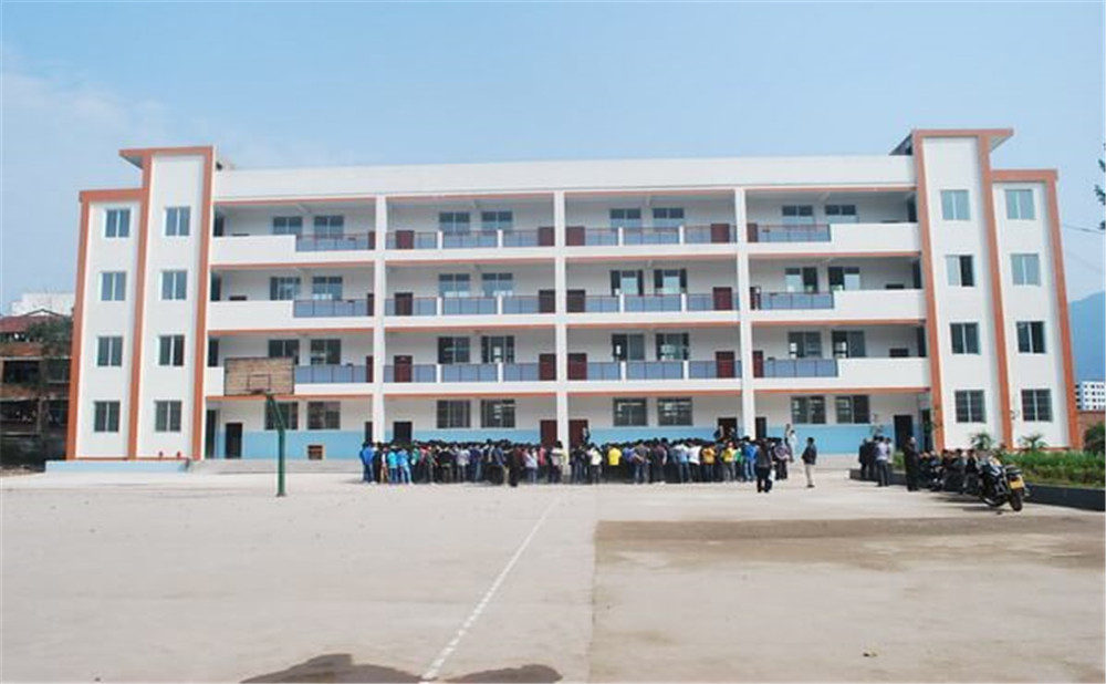 金山中學學校詳細地址在什么地方？