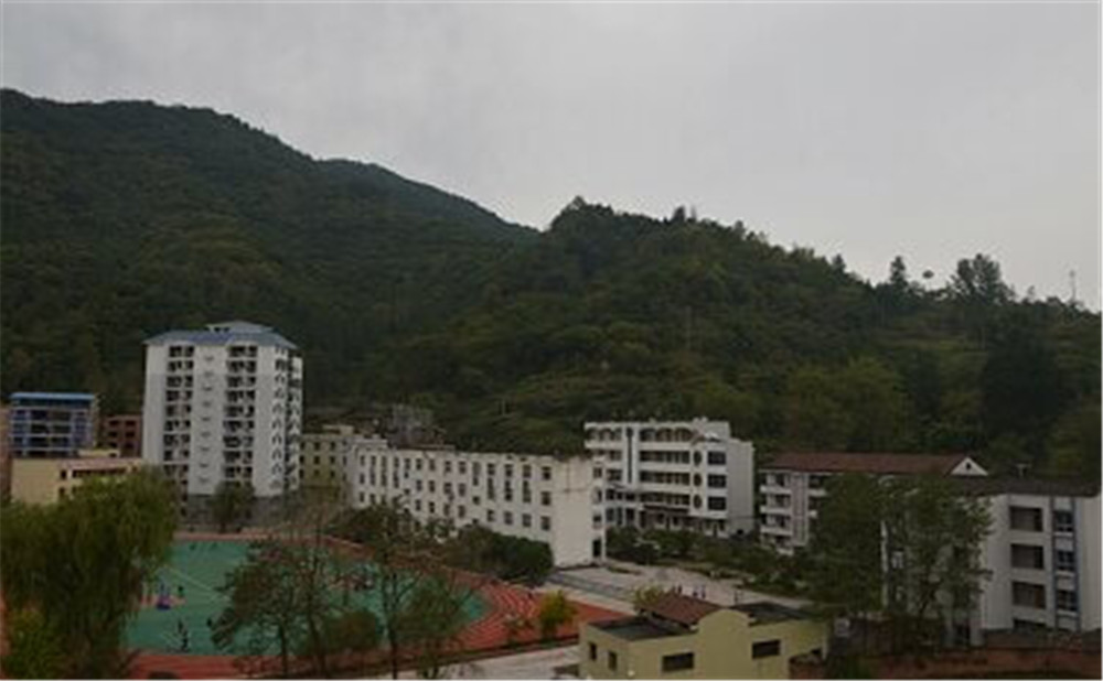 萬源市第二中學(xué)教學(xué)質(zhì)量怎么樣、好不好?