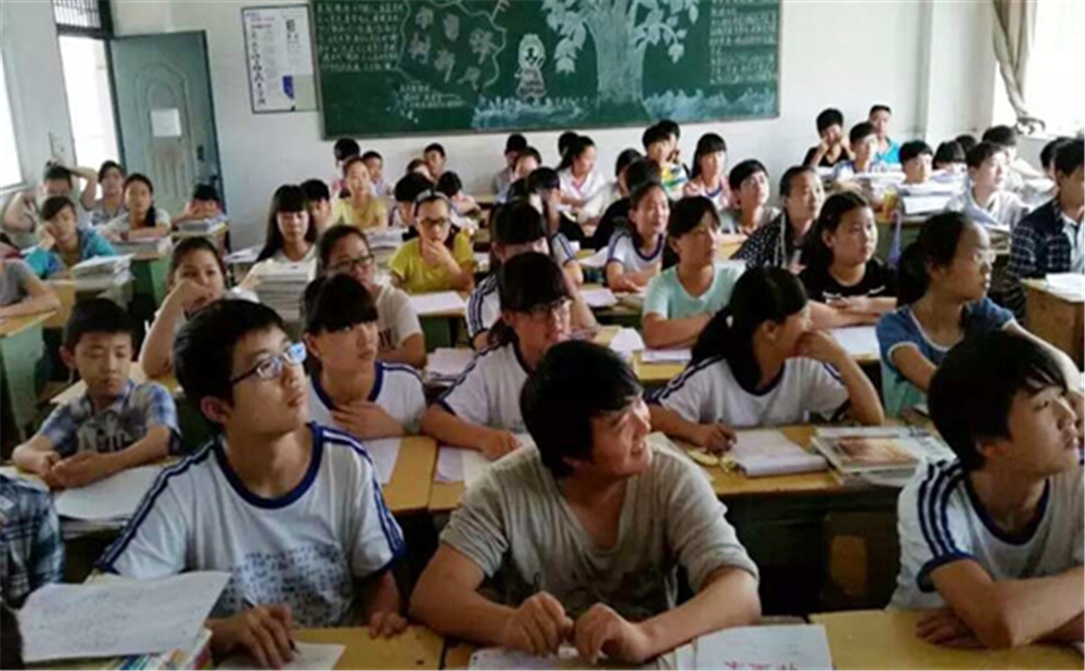 巴中四中學校詳細地址在什么地方？