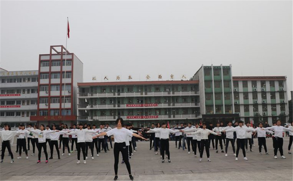 武勝縣協(xié)力中學(xué)2020年的錄取分?jǐn)?shù)是多少？
