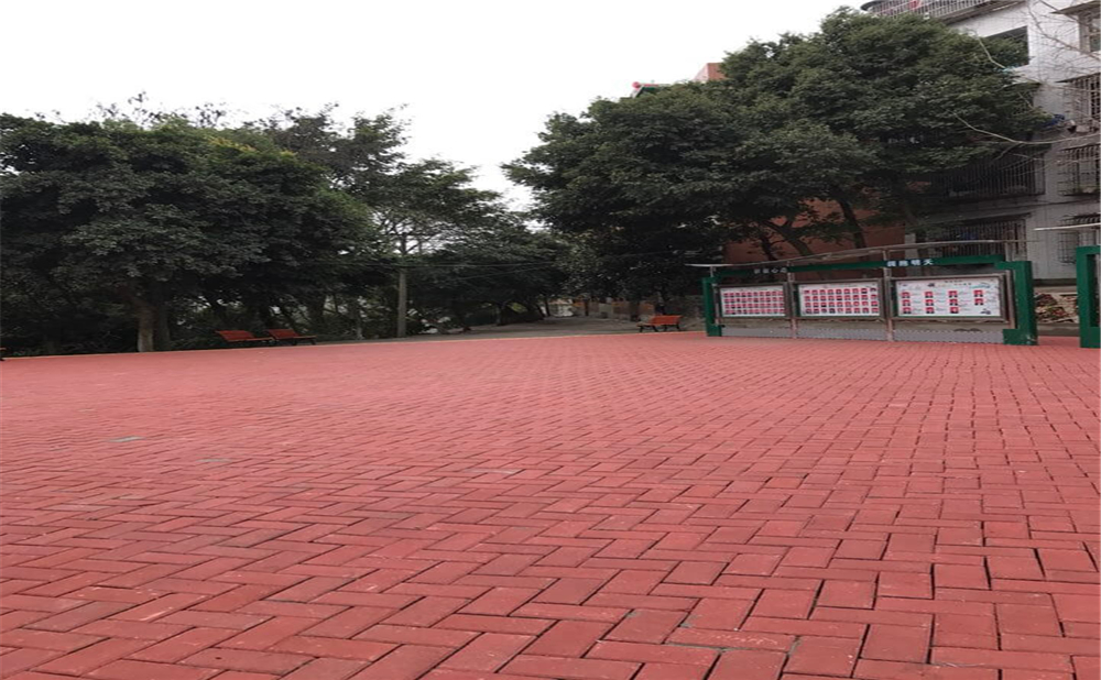 內(nèi)江十二中學校環(huán)境怎么樣？