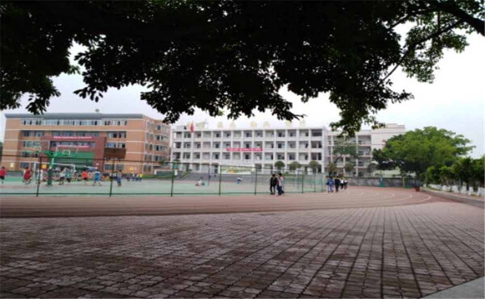 南充市李渡中學(xué)2020年中考錄取分?jǐn)?shù)線多少分？