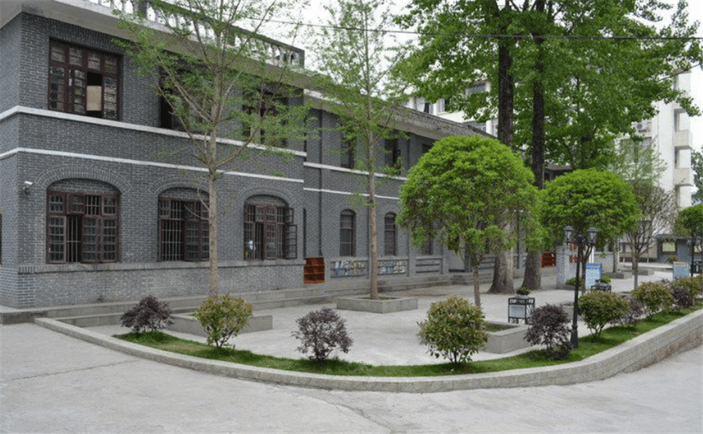 閬中市柏埡中學學校招辦電話是多少？