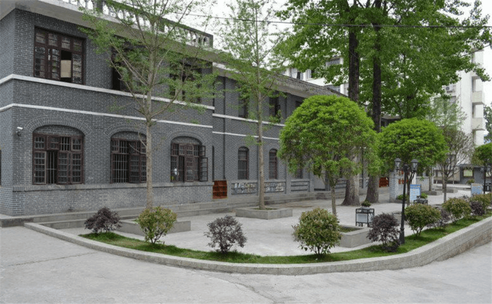 閬中市柏埡中學(xué)學(xué)校環(huán)境怎么樣？