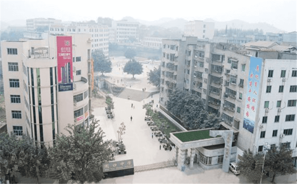 周口中學學校環(huán)境怎么樣？