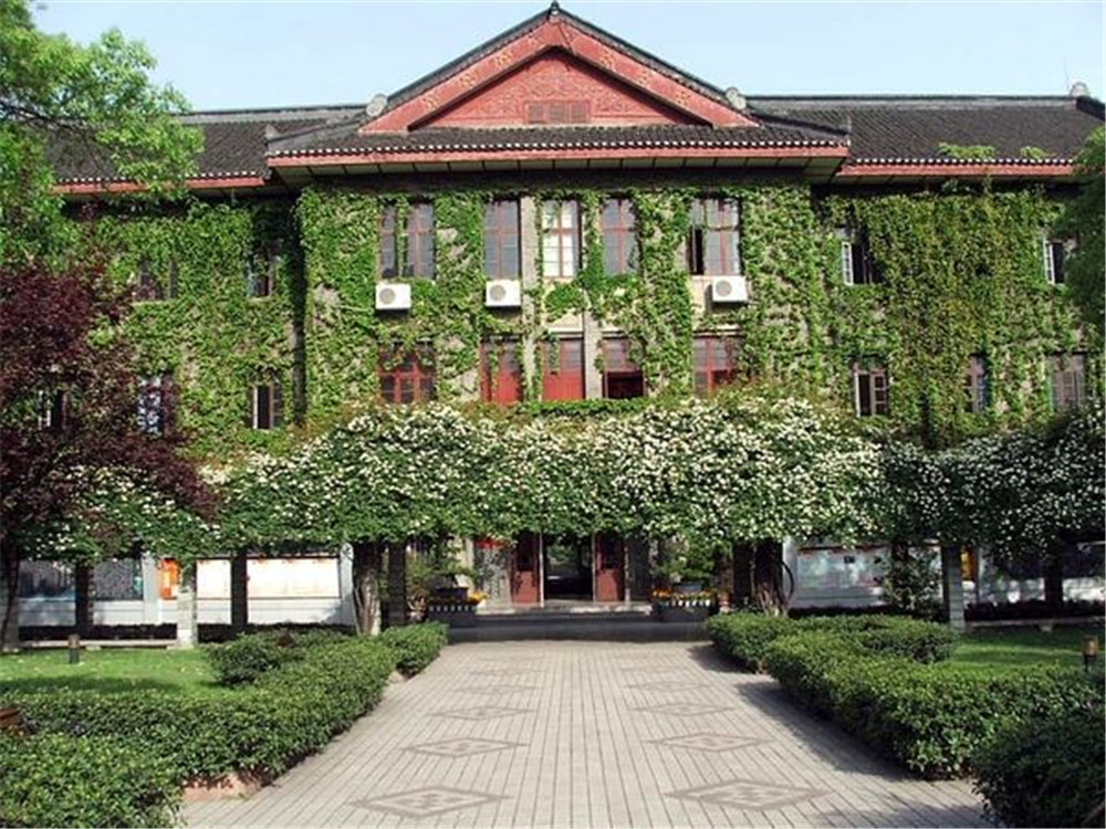 成都市田家炳中學(xué)的升學(xué)率怎么樣？