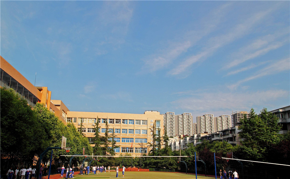 成都大學(xué)附屬中學(xué)高考的升學(xué)率怎么樣？
