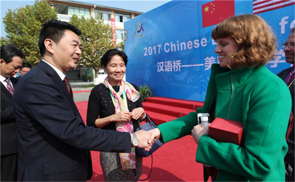 城廂中學(xué)外招生一年的學(xué)費(fèi)是多少？