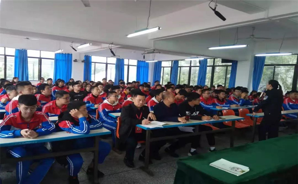 成都文武學(xué)校的高考升學(xué)率高不高？