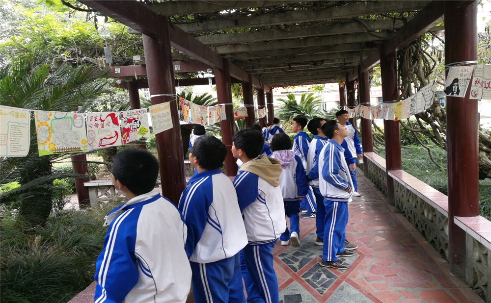 棠湖中學(xué)錄取分?jǐn)?shù)是多少？