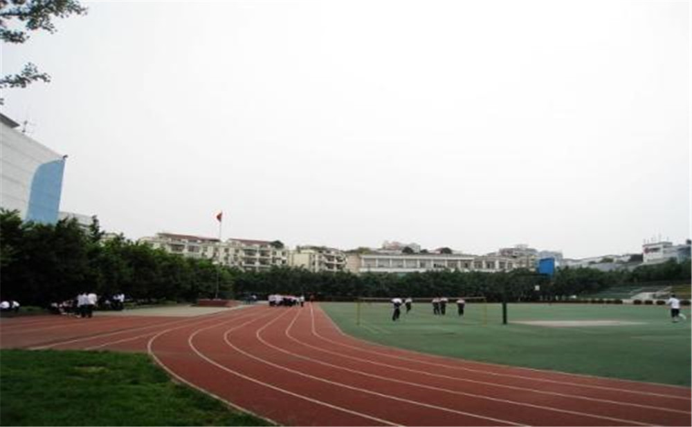 四川師范大學實驗外國語學校的學費是多少？