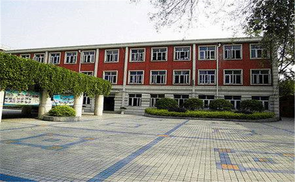 成都樹德中學(xué)近三年的錄取分?jǐn)?shù)是多少？