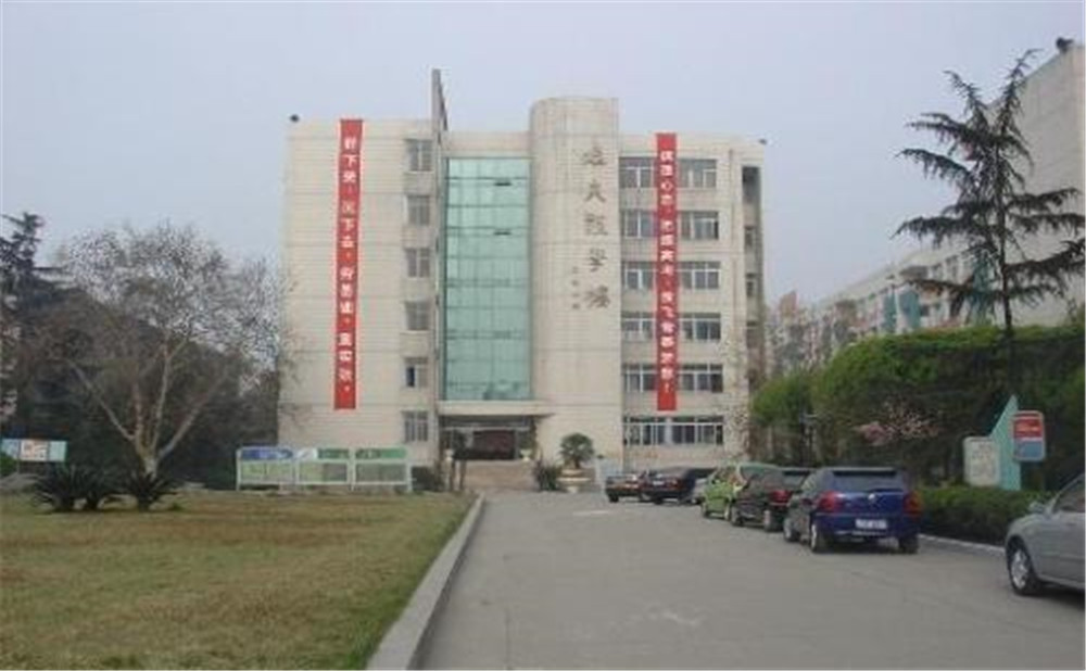 四川師范大學(xué)附屬中學(xué)的升學(xué)率怎么樣？
