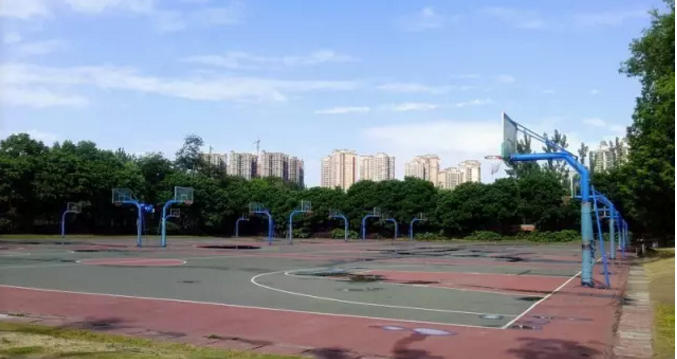 成都實驗外國語學校（西區(qū)）的住宿環(huán)境怎么樣？