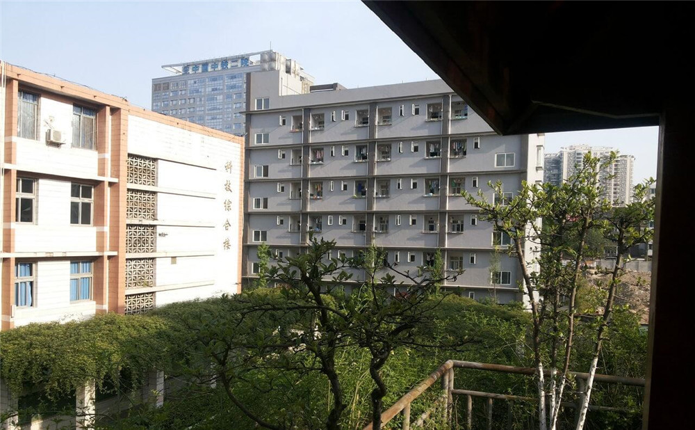 通錦中學(xué)的高中住宿怎么樣？