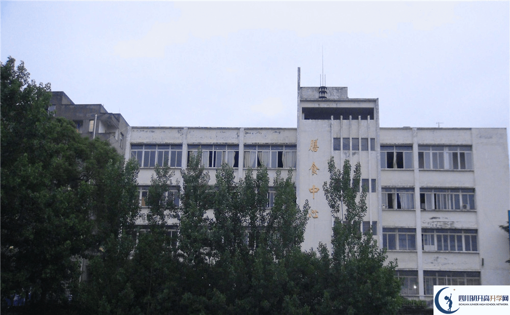 2020年竹篙中學(xué)的升學(xué)率有多少？