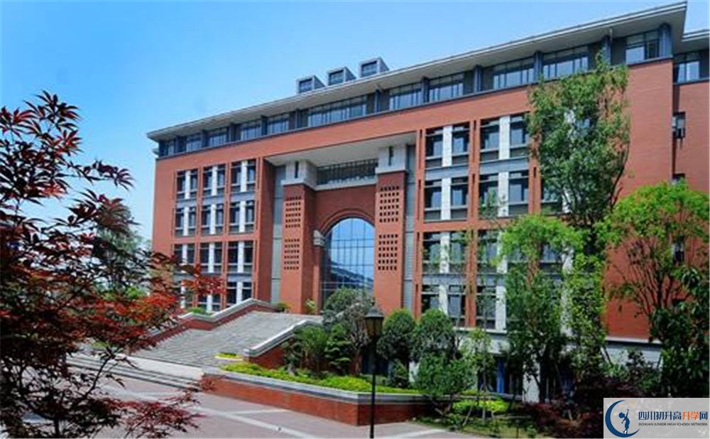 成都七中高新校區(qū)是怎么樣的學(xué)校？