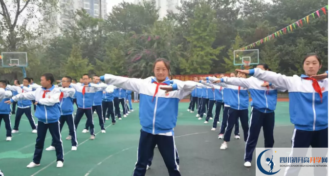 成都市鹽道街中學(xué)的老師好不好？
