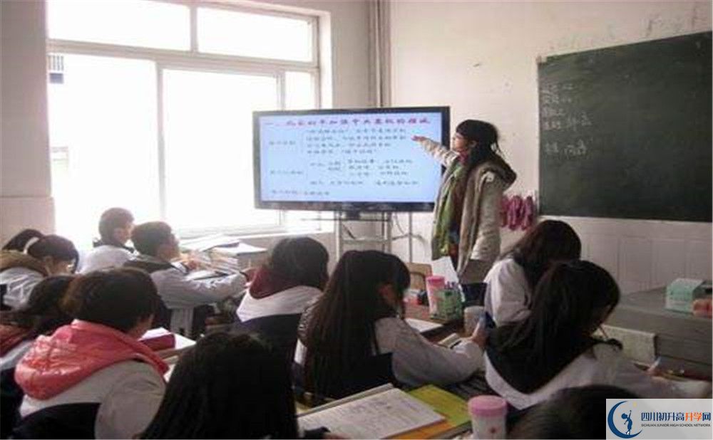 大邑縣實驗中學(xué)初升高的分數(shù)線是多少？