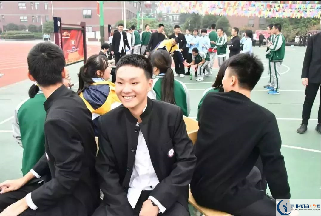 成都外國(guó)語(yǔ)學(xué)校的老師好不好？
