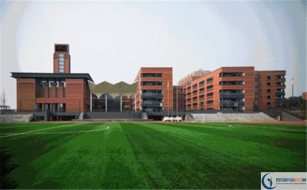 成都實(shí)外新都五龍山學(xué)校的高中住宿好不好？