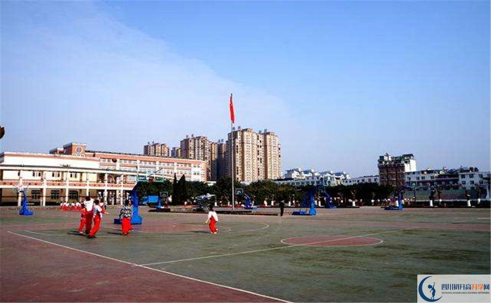 樹(shù)德博瑞實(shí)驗(yàn)學(xué)校的學(xué)費(fèi)一期是多少？