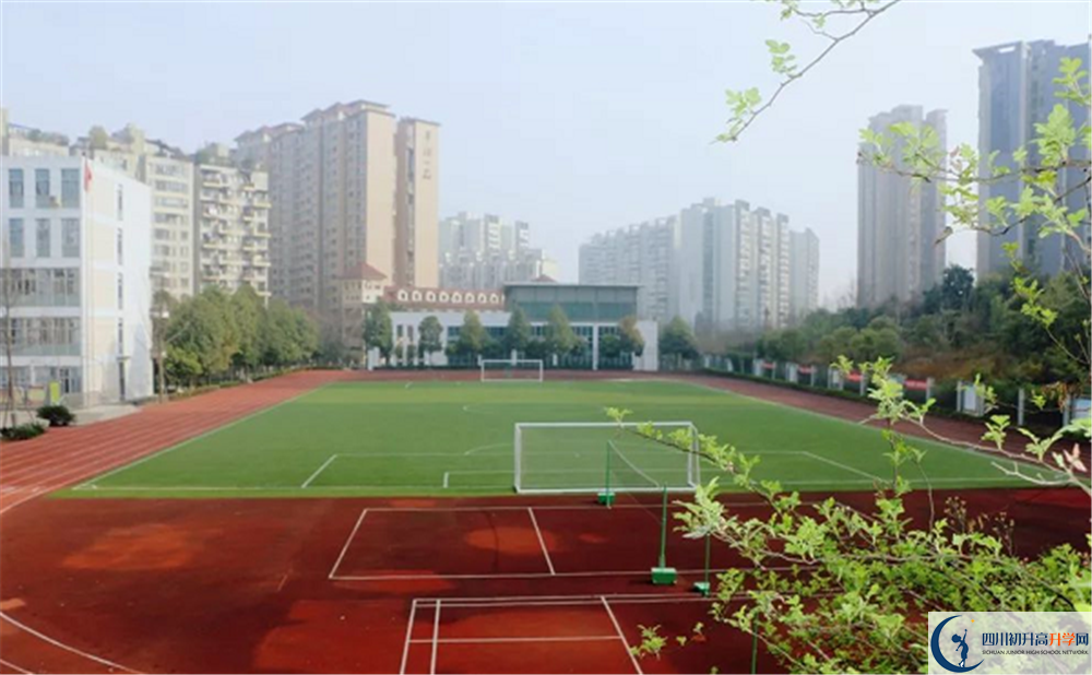 成都市第三中學(xué)初升高向外地招生嗎？