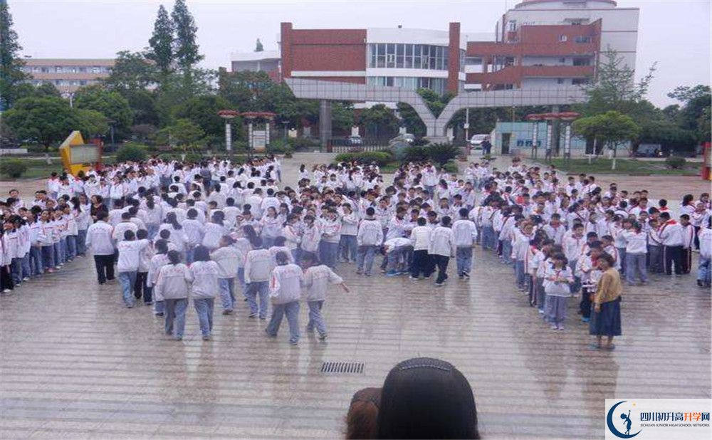 彭州中學(xué)2020年被清華北大錄取的學(xué)生有多少？