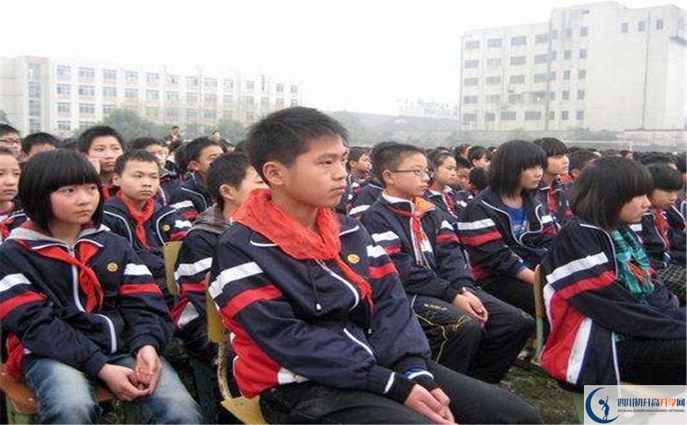 大邑縣實(shí)驗(yàn)中學(xué)2020年高中部入學(xué)條件是什么？