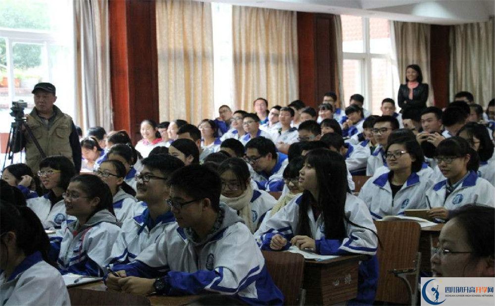 北師大成都實驗中學2020年保送清華北大的人數(shù)有多少？