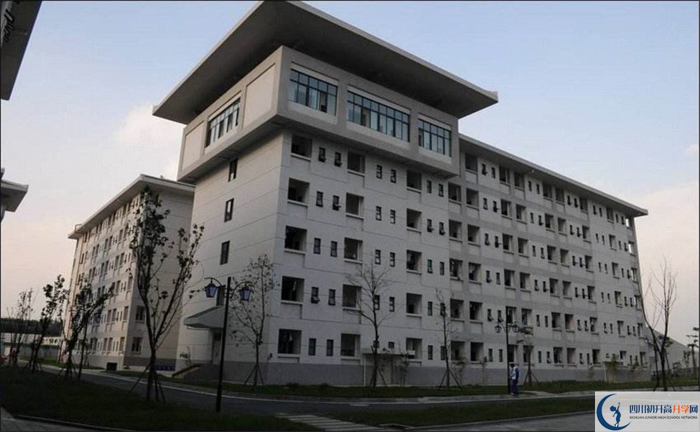 成都石室中學北湖校區(qū)招生考試科目是什么？