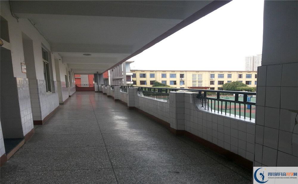 通錦中學(xué)平行班與實(shí)驗(yàn)班差多少？
