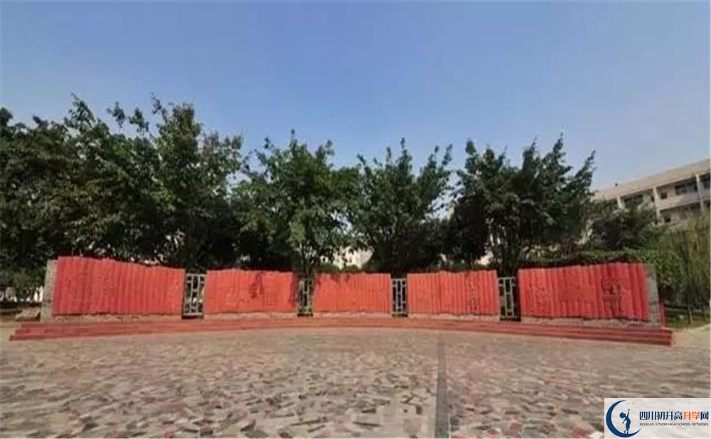 溫江二中實(shí)驗(yàn)班人數(shù)是多少？